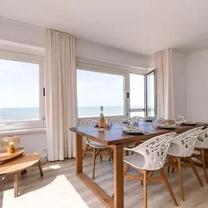 https://corner-apartment-with-fantastic-sea-view.hotelsghent.com